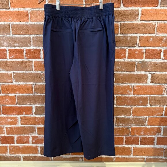 Quince Performance Tech Wide Leg Pant Navy Size Medium - Picture 2 of 3